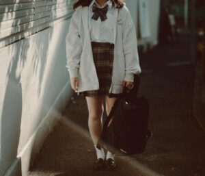 別居中の夫さん、自宅にJC(14)を連れ込んだ所を妻が帰宅し修羅場に