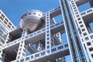 【悲報】フジテレビさん、中居正広のせいで200億円の赤字に転落していた…