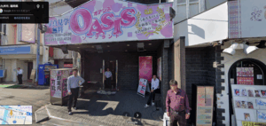 【画像あり】ソープランドさん、門番4人倒さないと入れないように映ってしまう