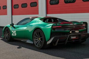 【画像あり】フェラーリが新型車を発表したのでご覧くださいwww