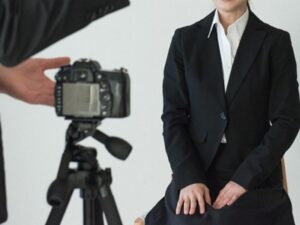X民「免許証とかの証明写真は絶対に韓国式で撮るべき！」